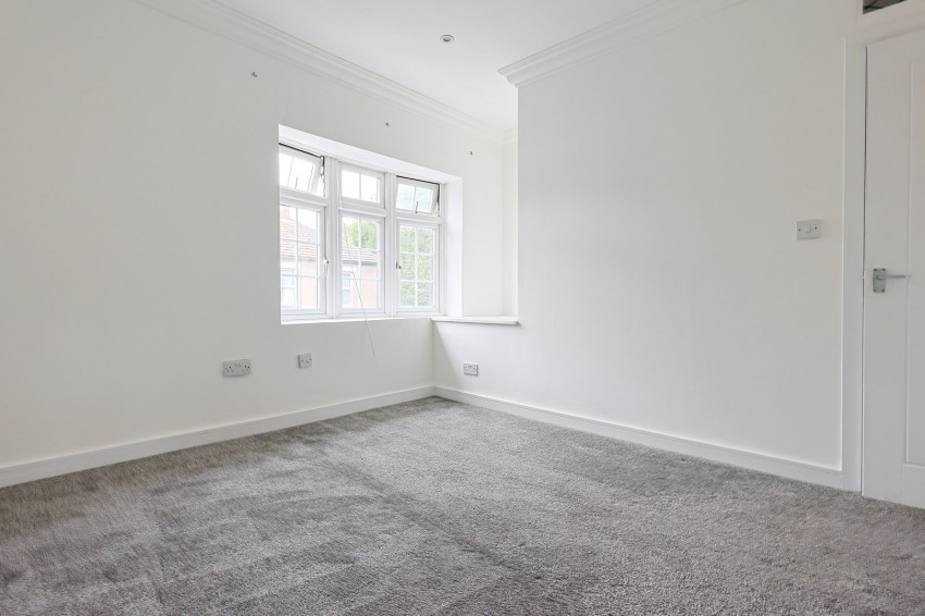 Images for Queens Road, Waltham Cross, Hertfordshire EAID:3131305421 BID:11055924