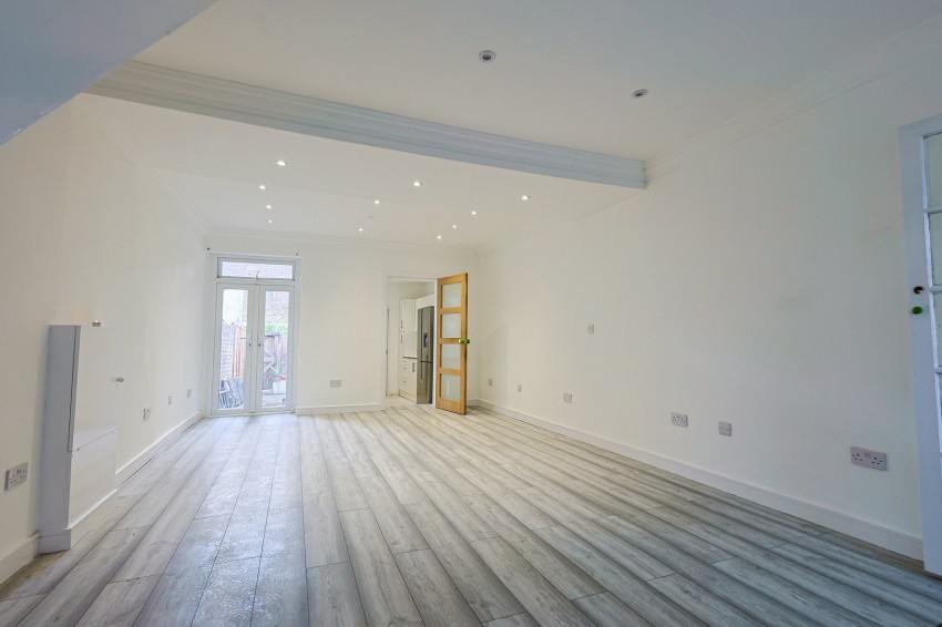 Images for Queens Road, Waltham Cross, Hertfordshire EAID:3131305421 BID:11055924