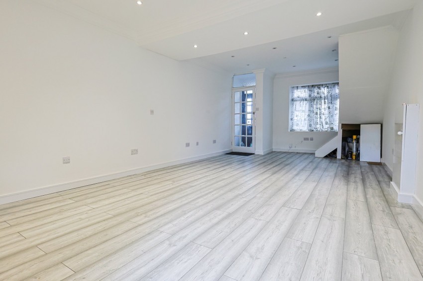 Images for Queens Road, Waltham Cross, Hertfordshire EAID:3131305421 BID:11055924