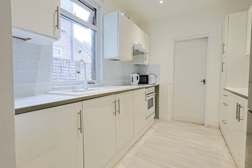 Images for Queens Road, Waltham Cross, Hertfordshire EAID:3131305421 BID:11055924