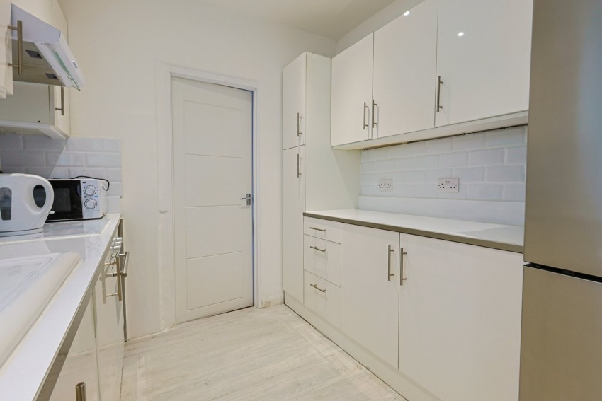 Images for Queens Road, Waltham Cross, Hertfordshire EAID:3131305421 BID:11055924