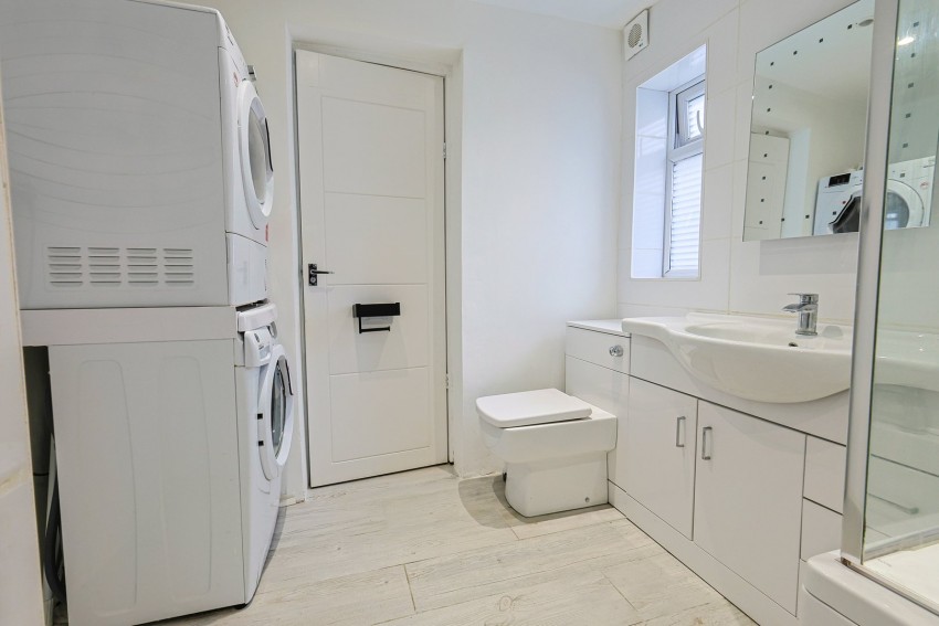 Images for Queens Road, Waltham Cross, Hertfordshire EAID:3131305421 BID:11055924