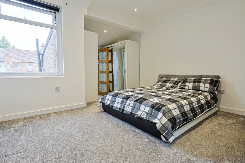 Images for Queens Road, Waltham Cross, Hertfordshire EAID:3131305421 BID:11055924