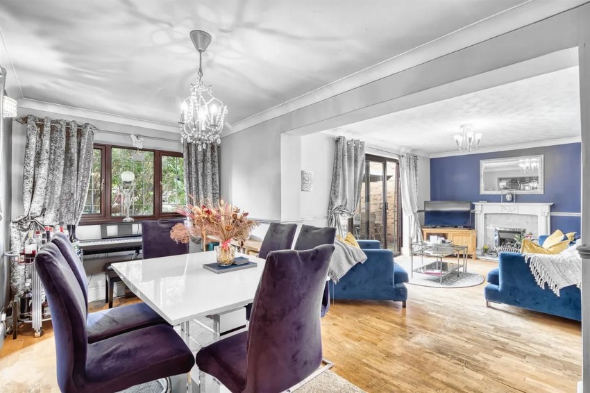 Images for Willowdene, Cheshunt, Hertfordshire EAID:3131305421 BID:11055924