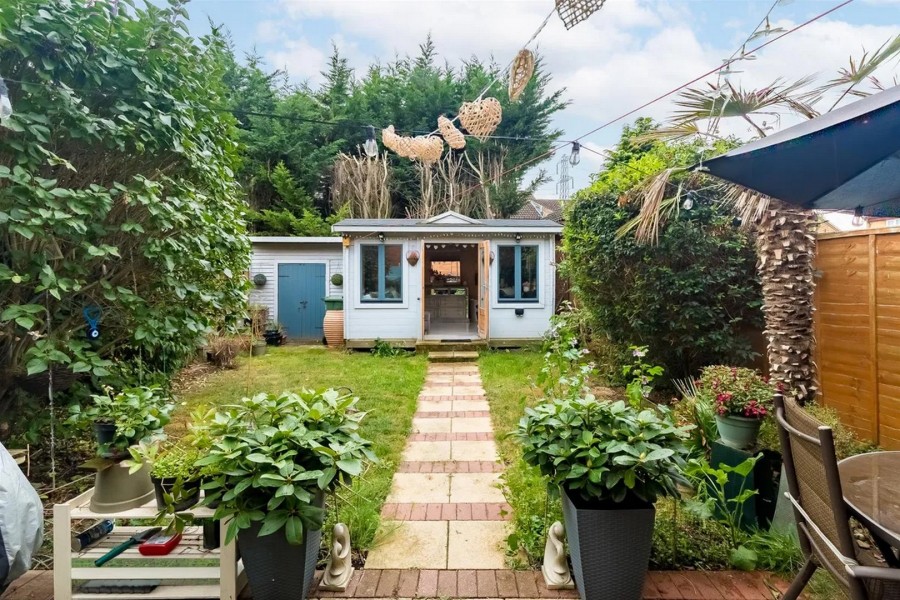 Images for Willowdene, Cheshunt, Hertfordshire EAID:3131305421 BID:11055924
