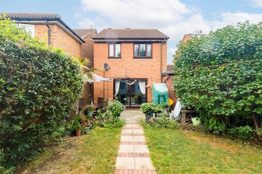 Images for Willowdene, Cheshunt, Hertfordshire EAID:3131305421 BID:11055924