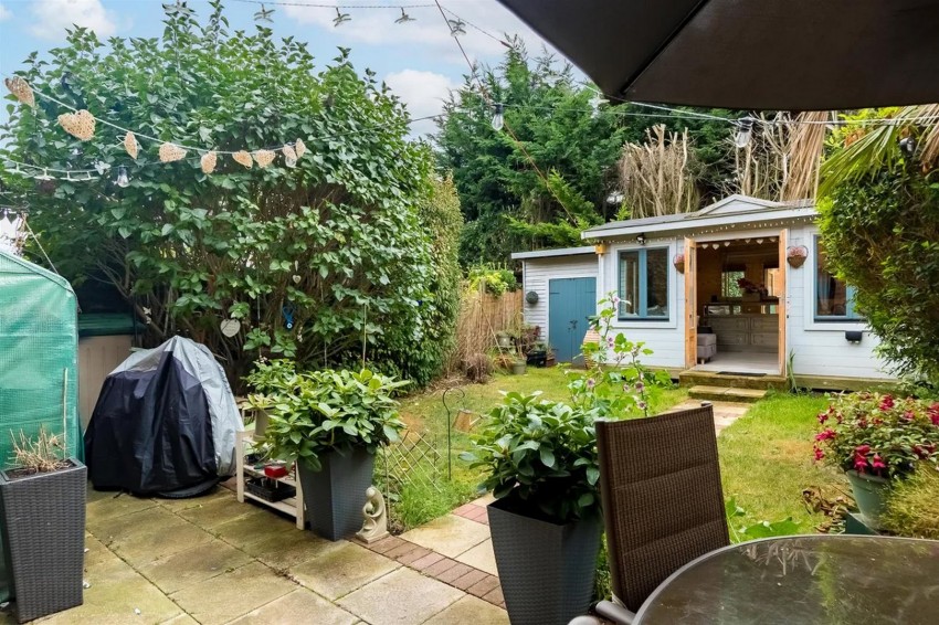 Images for Willowdene, Cheshunt, Hertfordshire EAID:3131305421 BID:11055924