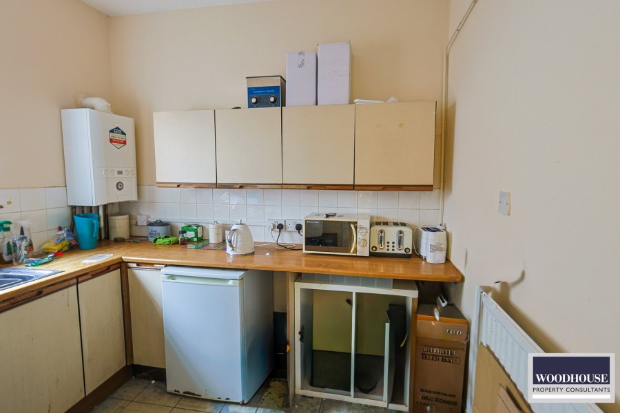 Images for Cheshunt, Waltham Cross, Hertfordshire EAID:3131305421 BID:11055924