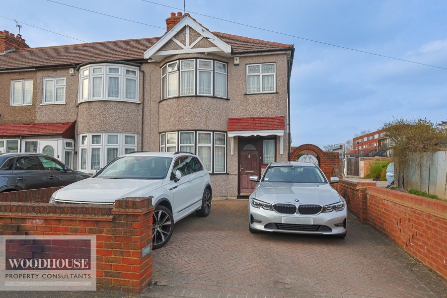 Images for Hedworth Avenue, Waltham Cross, Hertfordshire EAID:3131305421 BID:11055924