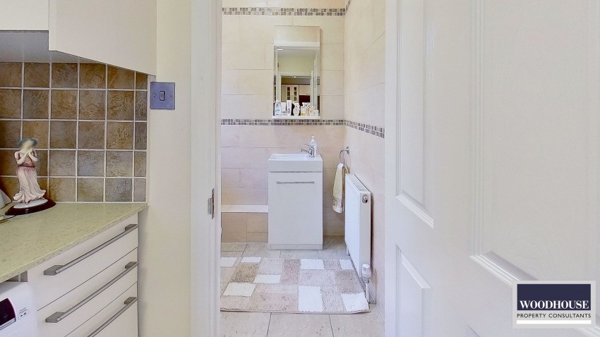 Images for Caldecot Avenue, Cheshunt, Hertfordshire EAID:3131305421 BID:11055924
