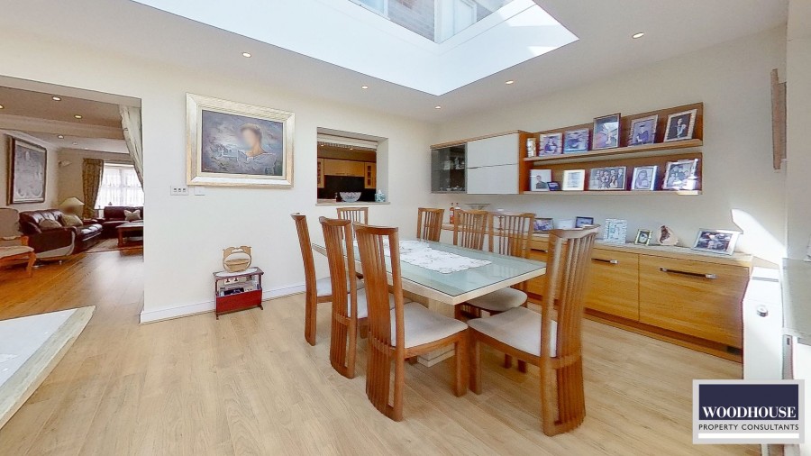 Images for Caldecot Avenue, Cheshunt, Hertfordshire EAID:3131305421 BID:11055924