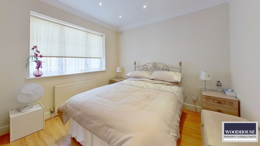 Images for Caldecot Avenue, Cheshunt, Hertfordshire EAID:3131305421 BID:11055924