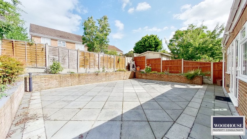 Images for Caldecot Avenue, Cheshunt, Hertfordshire EAID:3131305421 BID:11055924