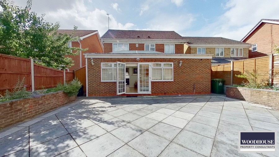 Images for Caldecot Avenue, Cheshunt, Hertfordshire EAID:3131305421 BID:11055924