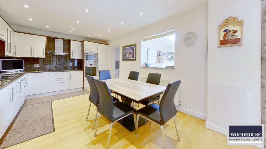 Images for Caldecot Avenue, Cheshunt, Hertfordshire EAID:3131305421 BID:11055924