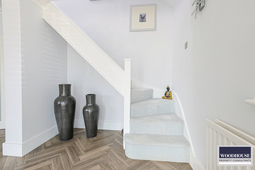 Images for Jones Road, Goffs Oak, Hertfordshire EAID:3131305421 BID:11055924