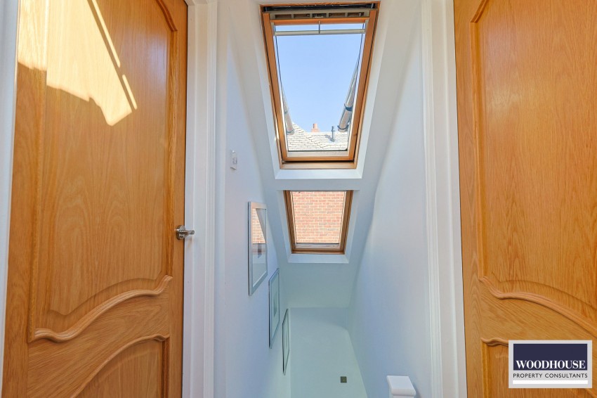 Images for Jones Road, Goffs Oak, Hertfordshire EAID:3131305421 BID:11055924