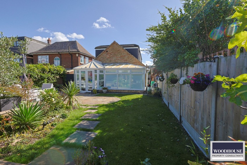 Images for Jones Road, Goffs Oak, Hertfordshire EAID:3131305421 BID:11055924
