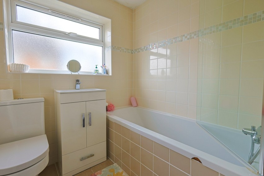 Images for Whitefields Road, Cheshunt, Hertfordshire EAID:3131305421 BID:11055924