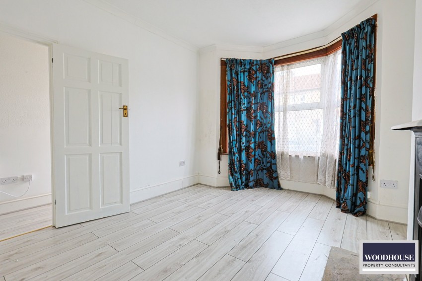Images for King Edward Road, Waltham Cross, Hertfordshire EAID:3131305421 BID:11055924