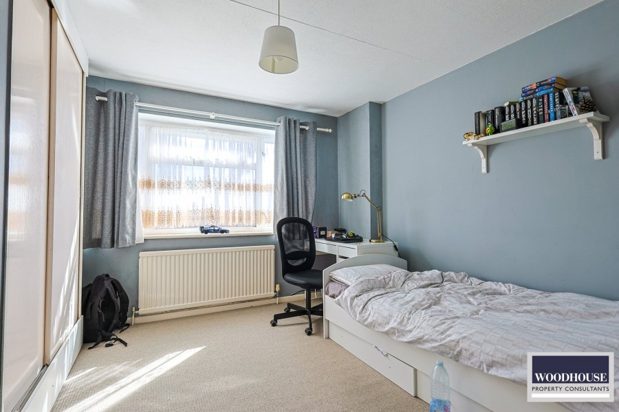 Images for Cheshunt, Waltham Cross, Hertfordshire EAID:3131305421 BID:11055924