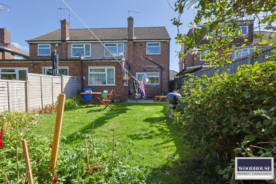 Images for Cheshunt, Waltham Cross, Hertfordshire EAID:3131305421 BID:11055924
