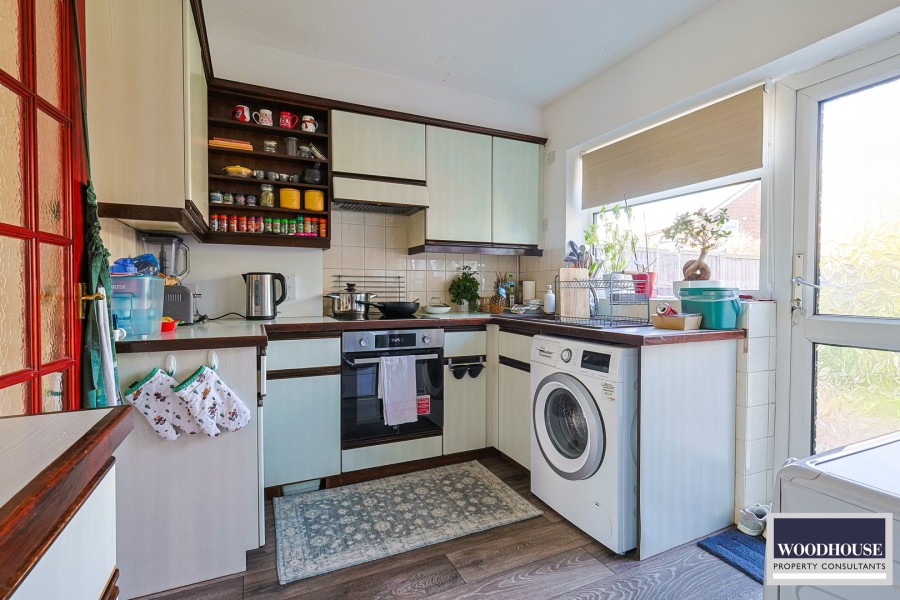 Images for Cheshunt, Waltham Cross, Hertfordshire EAID:3131305421 BID:11055924