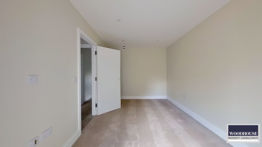 Images for Cheshunt, Hertfordshire EAID:3131305421 BID:11055924