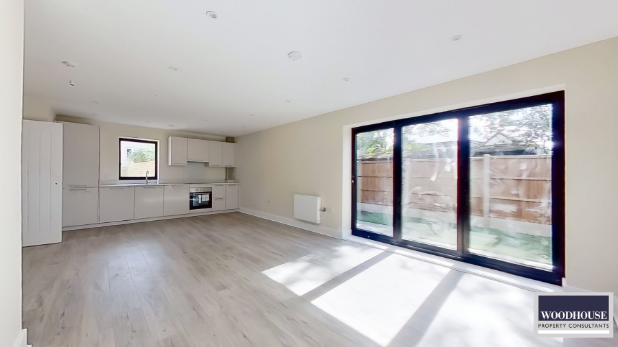 Images for Cheshunt, Hertfordshire EAID:3131305421 BID:11055924