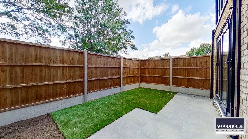 Images for Cheshunt, Hertfordshire EAID:3131305421 BID:11055924