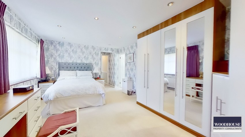 Images for Broadfields, Goffs Oak, Hertfordshire EAID:3131305421 BID:11055924