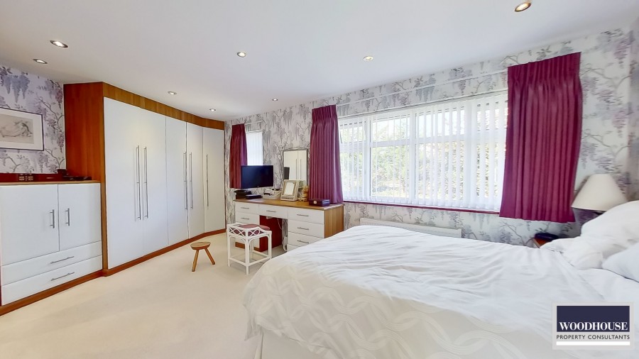 Images for Broadfields, Goffs Oak, Hertfordshire EAID:3131305421 BID:11055924