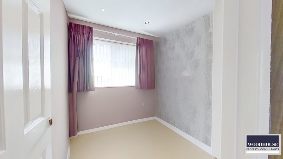 Images for Broadfields, Goffs Oak, Hertfordshire EAID:3131305421 BID:11055924