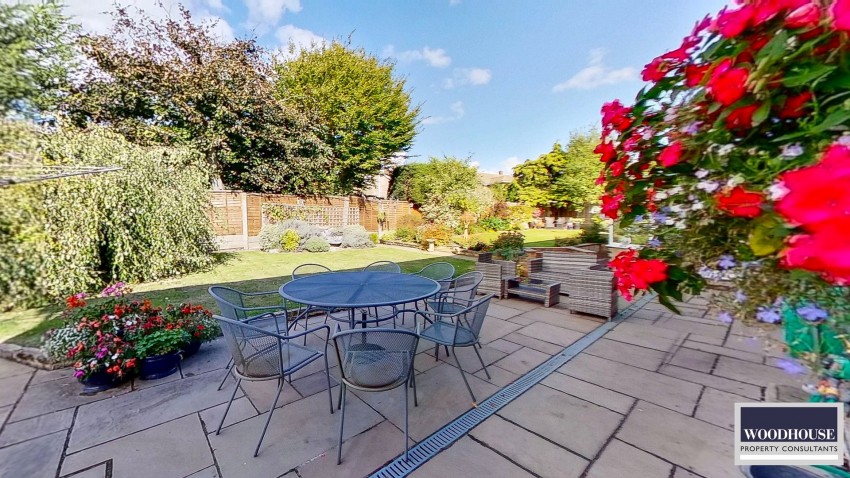 Images for Broadfields, Goffs Oak, Hertfordshire EAID:3131305421 BID:11055924