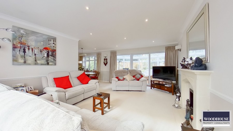 Images for Broadfields, Goffs Oak, Hertfordshire EAID:3131305421 BID:11055924