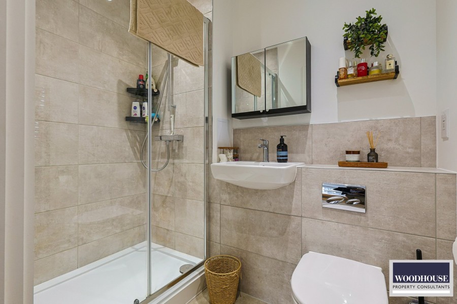 Images for Lea Valley View North, Cheshunt, Hertfordshire EAID:3131305421 BID:11055924