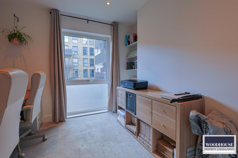 Images for Lea Valley View North, Cheshunt, Hertfordshire EAID:3131305421 BID:11055924