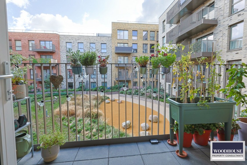 Images for Lea Valley View North, Cheshunt, Hertfordshire EAID:3131305421 BID:11055924