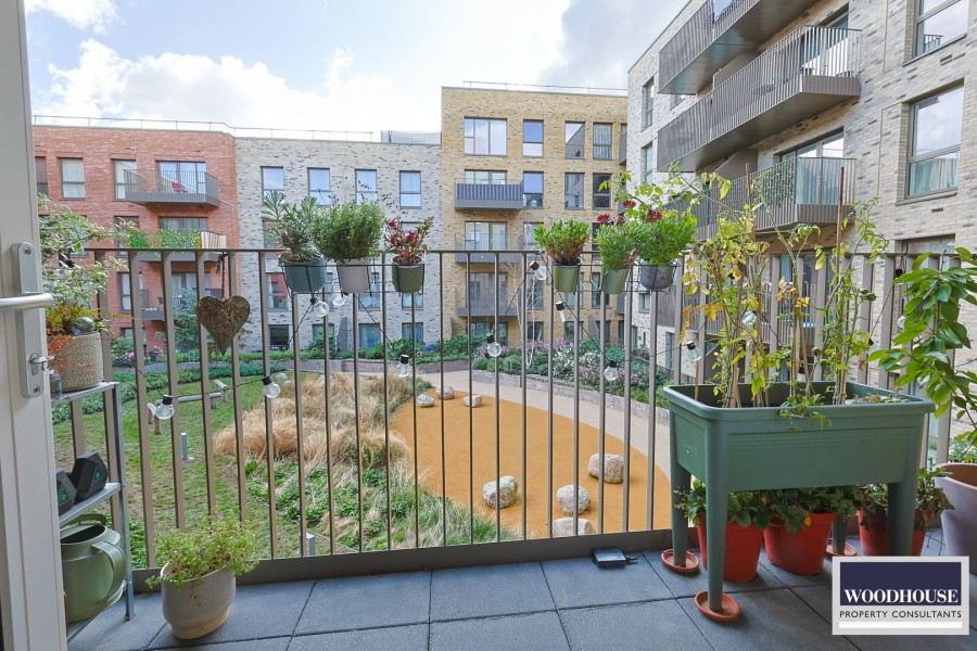 Images for Lea Valley View North, Cheshunt, Hertfordshire EAID:3131305421 BID:11055924