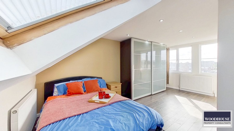 Images for Lodge Crescent, Waltham Cross, Hertfordshire EAID:3131305421 BID:11055924