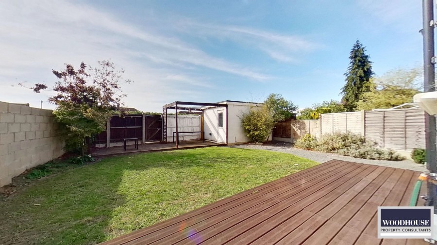 Images for Lodge Crescent, Waltham Cross, Hertfordshire EAID:3131305421 BID:11055924