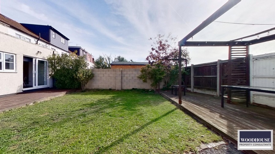 Images for Lodge Crescent, Waltham Cross, Hertfordshire EAID:3131305421 BID:11055924