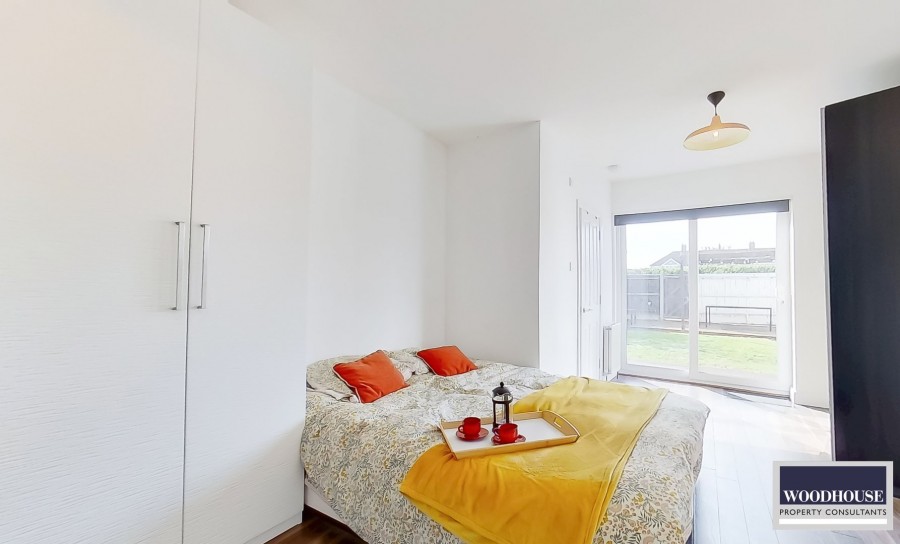 Images for Lodge Crescent, Waltham Cross, Hertfordshire EAID:3131305421 BID:11055924