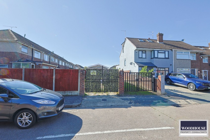 Images for Roundmoor Drive, Cheshunt, Hertfordshire EAID:3131305421 BID:11055924