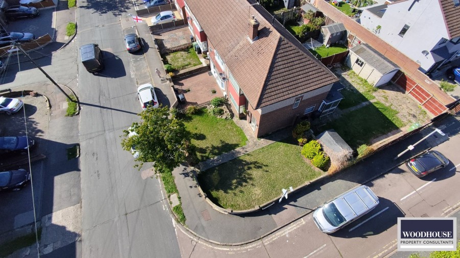 Images for Roundmoor Drive, Cheshunt, Hertfordshire EAID:3131305421 BID:11055924