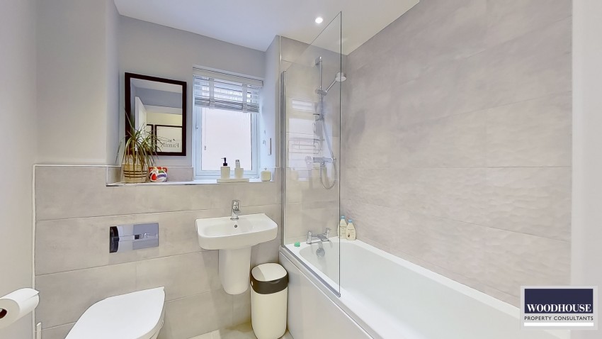 Images for Elizabeth Gardens, Goffs Oak, Hertfordshire EAID:3131305421 BID:11055924