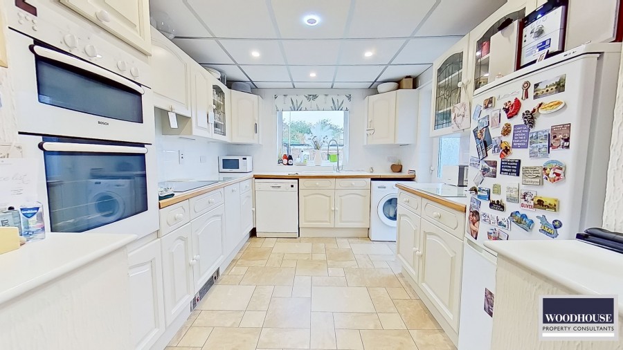 Images for Penton Drive, Cheshunt, Hertfordshire EAID:3131305421 BID:11055924