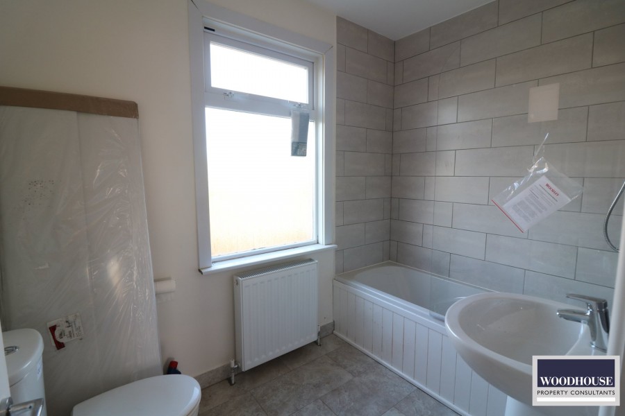 Images for Trinity Lane, Waltham Cross, Hertfordshire EAID:3131305421 BID:11055924