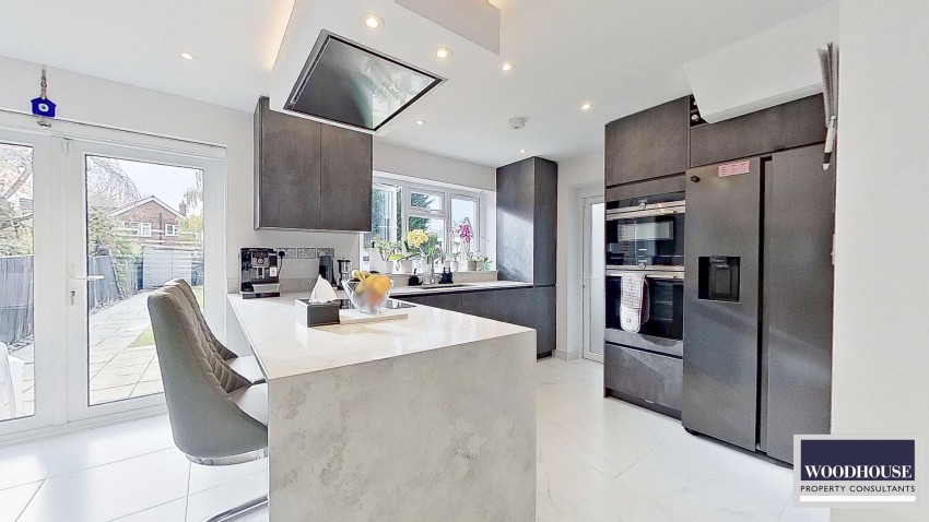 Images for Pembroke Drive, Goffs Oak, Hertfordshire EAID:3131305421 BID:11055924