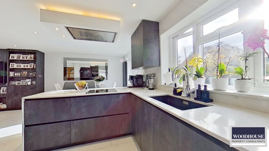 Images for Pembroke Drive, Goffs Oak, Hertfordshire EAID:3131305421 BID:11055924